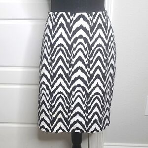 Banana Republic Size 10 Black White Zebra Print Pencil Skirt